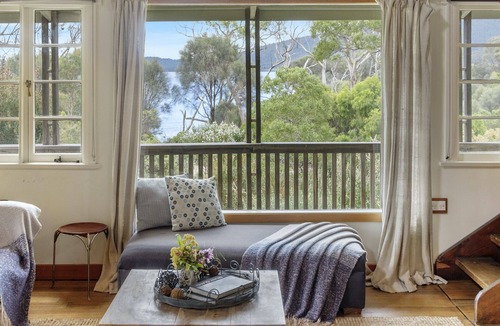 Alonnah House | Mandala Bruny Island, waterfront, near Restaurant
