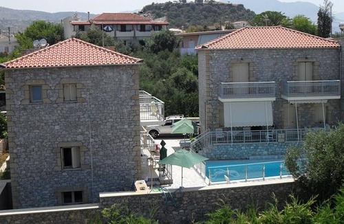 Stoupa Apartment | Manoleas Villas- Apartment 1