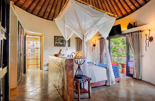 Medahan Resort | Mara River Safari Lodge