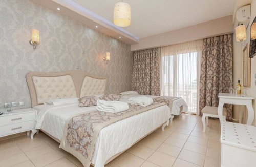 Koinira Hotel | Maranton Beach Hotel