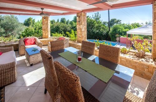 Elia Villa | Maria Elena Villas III