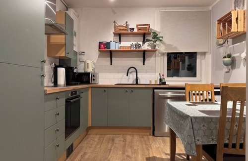 Restalrig Apartment | Maria - Nice quiet city center apartment.