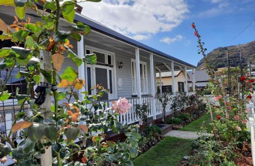 Stanley Bed & Breakfast | Mariner Rose B&B