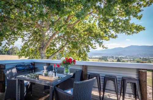 Mariri House | Mariri Heights Sequoia Cottage