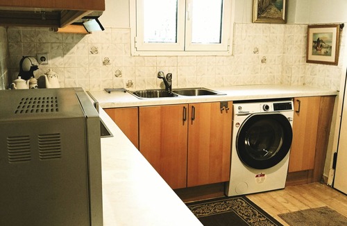 Marousi Apartment | Marousi Residence with Green Garden