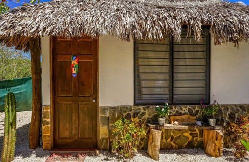 Matapalo Apartment | Matambú Casita: Charming & Rustic with Shared Pool