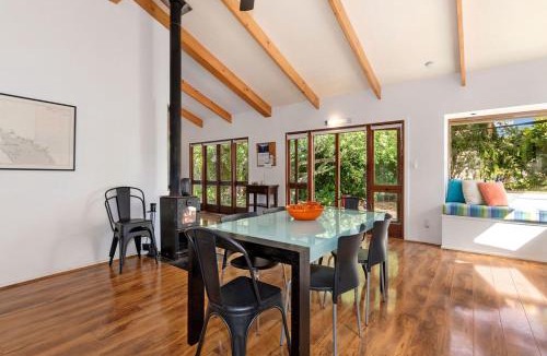 Matapouri House | Matapouri Hideaway - Matapouri Holiday Home