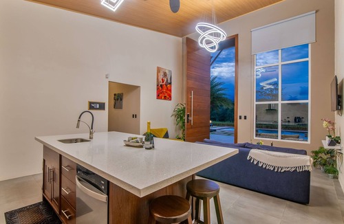 Penas Blancas House | Mayoli Hill Deluxe Farmhouse Hot Tub & Private Pool with Volcano View