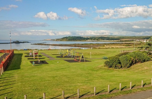 Maidens Cottage | MEADOWBANK, pet friendly, country holiday cottage in Maidens
