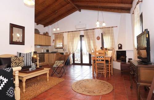 Roumeli Villa | Mediterranean eco-friendly Villa with private pool close to the sea and beaches