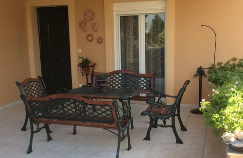 Menegata House | Menegata Family Home & Garden