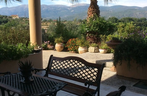 Menegata House | Menegata Family Home & Garden