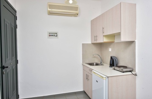 Malia Apartment | Milos apartments for 3 guests
