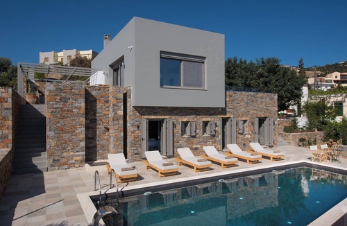 Agios Nikolaos Town Villa | Minimal Cretan Villa w/privet swimming pool - 5min from the beach