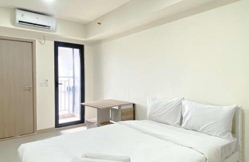 East Jakarta Apartment | Minimalist Studio for 1 Pax at Meikarta Apartment By Travelio