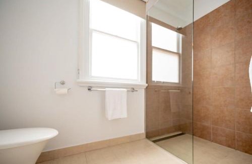 West Launceston House | Minutes from the CBD Cafes and Cataract Gorge