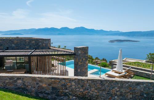 Agios Nikolaos Villa | MiraView - Villas & Residences