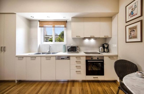 Makrigianni Apartment | MisalariotouΑ2 in Athina