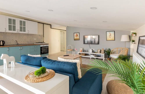 Osmanbey Apartment | Missafir Exquisite Flat with Terrace in Nisantasi