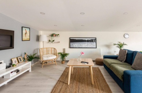 Osmanbey Apartment | Missafir Exquisite Flat with Terrace in Nisantasi