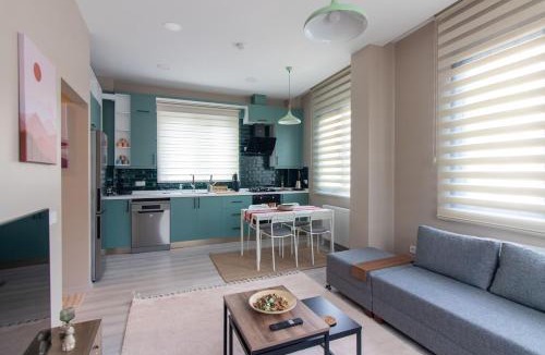 Kemerburgaz Apartment | Modern 1BR with Elegant Design in Göktürk