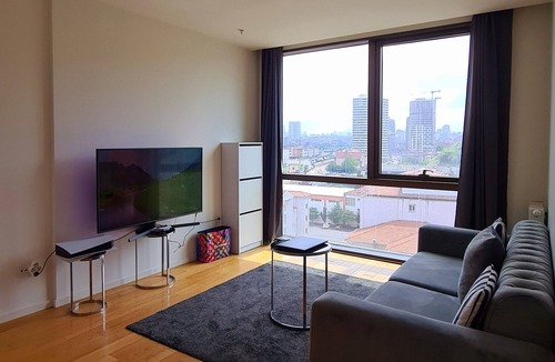 Kadikoy Apartment | Modern 2Bd 2Ba Apartment in Kadikoy