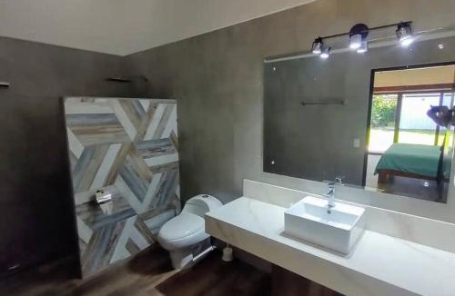 Uvita House | Modern 2br home - Walk to the beach!