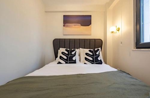 Cihangir Apartment | Modern 3-Bedroom Duplex with Two Balconies, 2BA