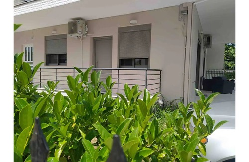 Chalcis Apartment | Modern Apartment 2 minutes from the beach!