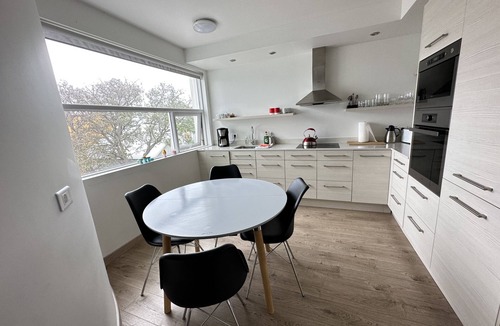 Downtown Apartment | Modern apartment right in front of Hallgrimskirkja - Great Location !