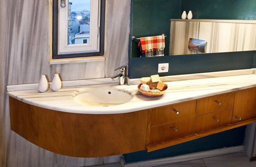 Galata Apartment | Modern apartment with stunning views