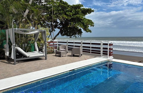 Cerro Plano House | Modern Beach House-Aslan's Country