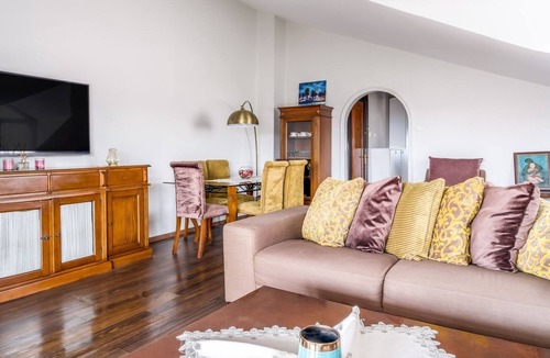 Bakırkoy Apartment | Modern Flat w Terrace, 5 min to Marmaray and Shore