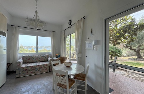 Sithonia Apartment | Modern furnished holiday apartment, idyllic located directly at the sea, Wifi |