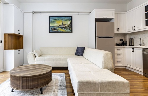 Osmanbey Apartment | Modern Furnished Comfy 2+1 Flat in Sisli
