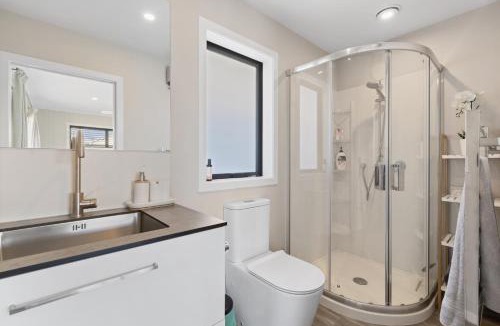 Blenheim House | Modern home away from home
