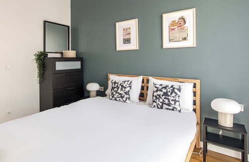 Kagithane Apartment | Modern Istanbul Flat, 10 Min to Airport Metro