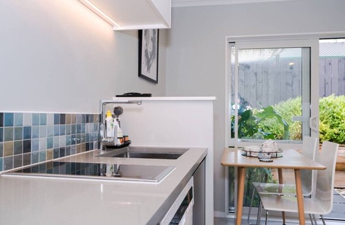 Rosedale House | Modern private 2 bedroom home unit in Albany