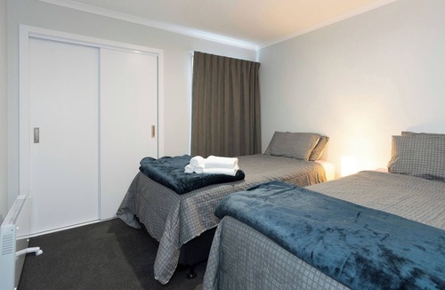 Paraparaumu House | Modern Retreat in Paraparaumu