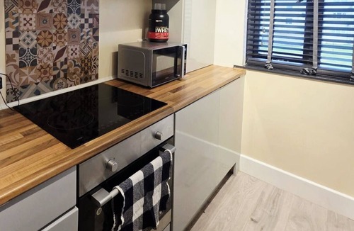 East Kilbride Apartment | Modern room in the heart of East Kilbride 30mins from Glasgow City