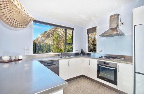 Arthur's Point House | Modern Villa close to Coronet ski field