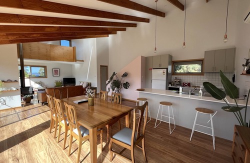 Primrose Sands House | Modern Waterfront House at Susans Bay, Primrose