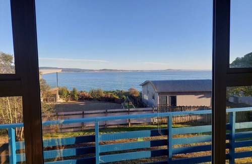 Moeraki House | Moeraki village, family sized house stunning views, 50m to the beach.