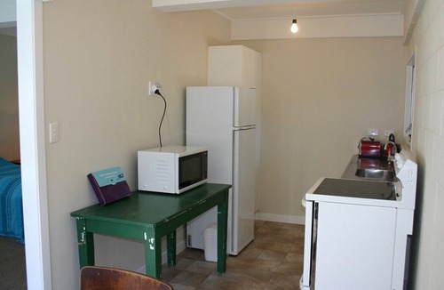 Waihi Beach Cottage | Mollies Place - Waihi Beach Holiday Unit
