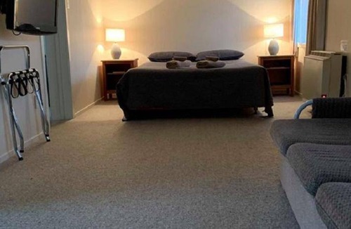Waiouru Hotel | Motel ∙ 2 bedrooms ∙ 10 guests