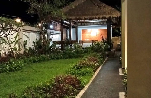 Senggigi House | Motel ∙ 8 guests