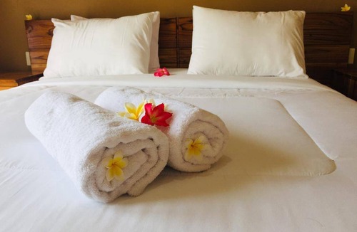Senggigi House | Motel ∙ 8 guests