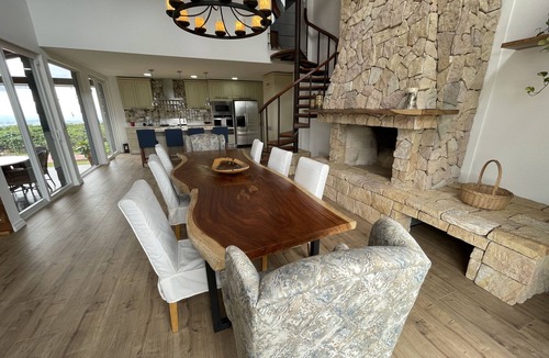 Concepcion House | Mountain get away with spectacular view of the valley