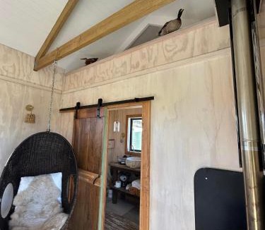 Ngatimoti House | Mountain Range Guesthouse