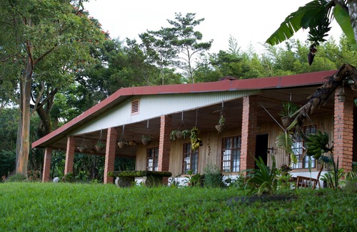 Roble Cottage | Mountain villa 15 minutes from S. José, with spectacular views of the Valle C.